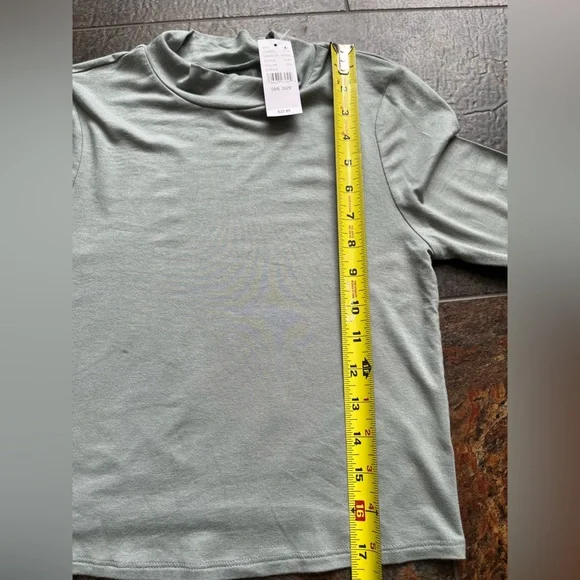 New PacSun long sleeve sage green mock neck tee shirt. Size small - Picture 9 of 9